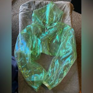 Iheartraves crop top